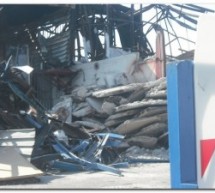 I lavori per l’abbattimento del capannone Barletta, incendiato il 23 maggio scorso, proseguono con dispersione di altri inquinanti ma l’ARPAC non sta effettuando alcun controllo. Stamattina la protesta di Altrabenevento