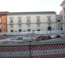 Basta con i messaggi cifrati: facciamo luce sui lavori in Piazza Roma affidati alla stessa ditta interessata ai Fotored e alla costruzione di un palazzo sull’attuale Terminal Bus.