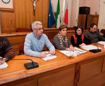 Conferenza stampa. Contro la Luminosa: basta alle passerelle dei politici, è tempo di azioni concrete. Alcune proposte.