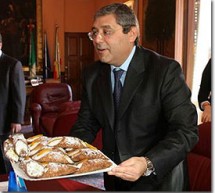 Condannato Cuffaro. Vasa vasa, una carriera nata all’ombra di Mannino e finita per un vassoio di cannoli
