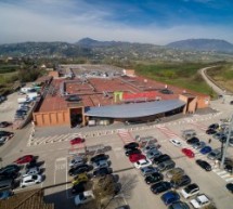 Buonvento, altre attività commerciali e 25.000 quadrati di parcheggi perchè il traffico veicolare non è intenso.