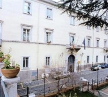 Il Comune per tre volte pubblica la delibera del PUC e sbaglia. Non può essere un errore.