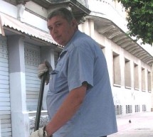 Incendiata l’auto di Renato Siciliano, coraggioso operatore ecologico che ha denunciato la gestione clientelare dell’ASIA.