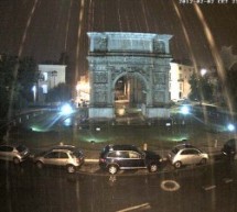 Sul mancato funzionamento della videosorveglianza dell’Arco di Traiano, breve scambio di battute tra Sanniopress e Altrabenevento.